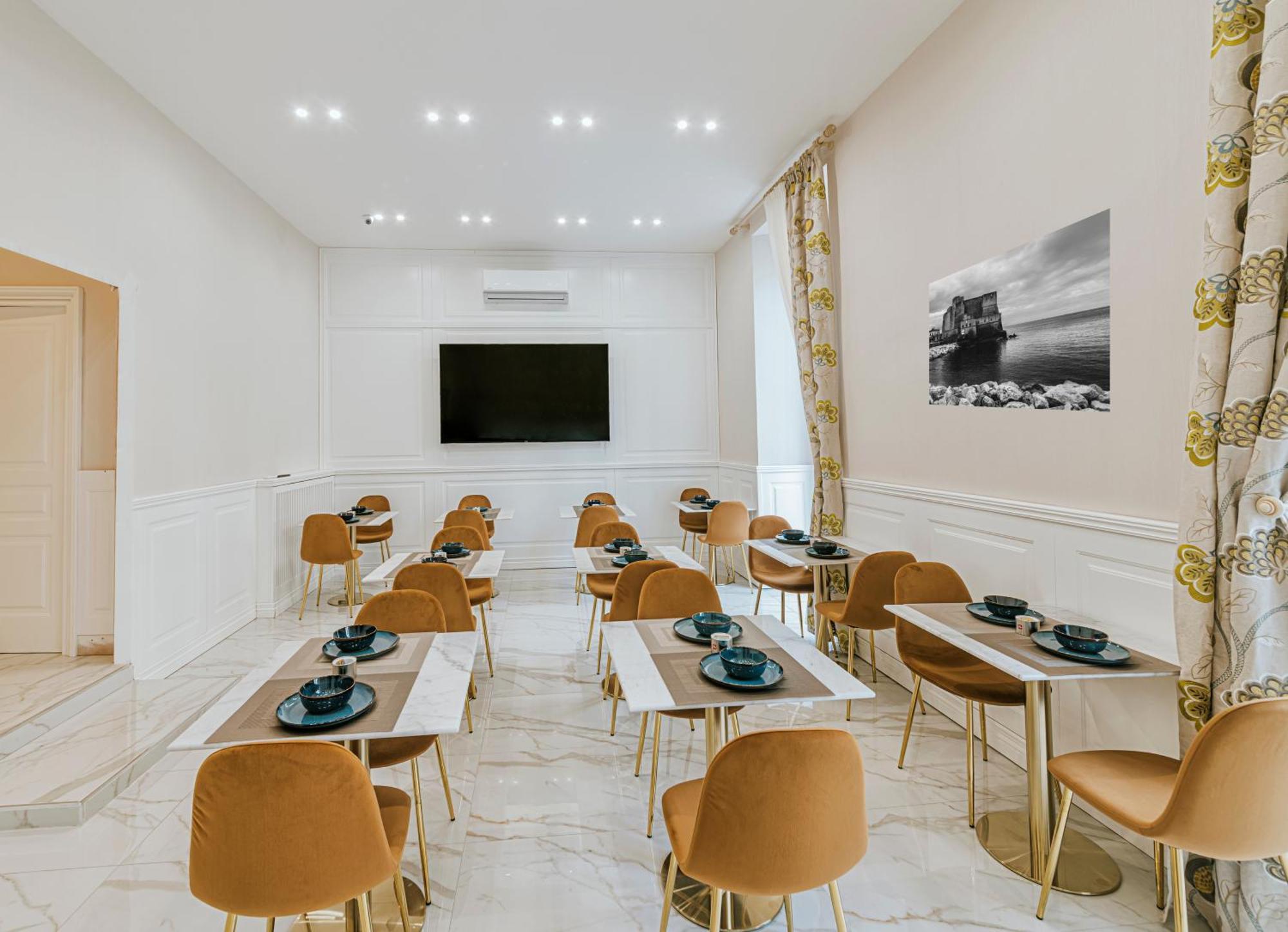 Gentile Suite & Spa Vomero Neapel Exterior foto