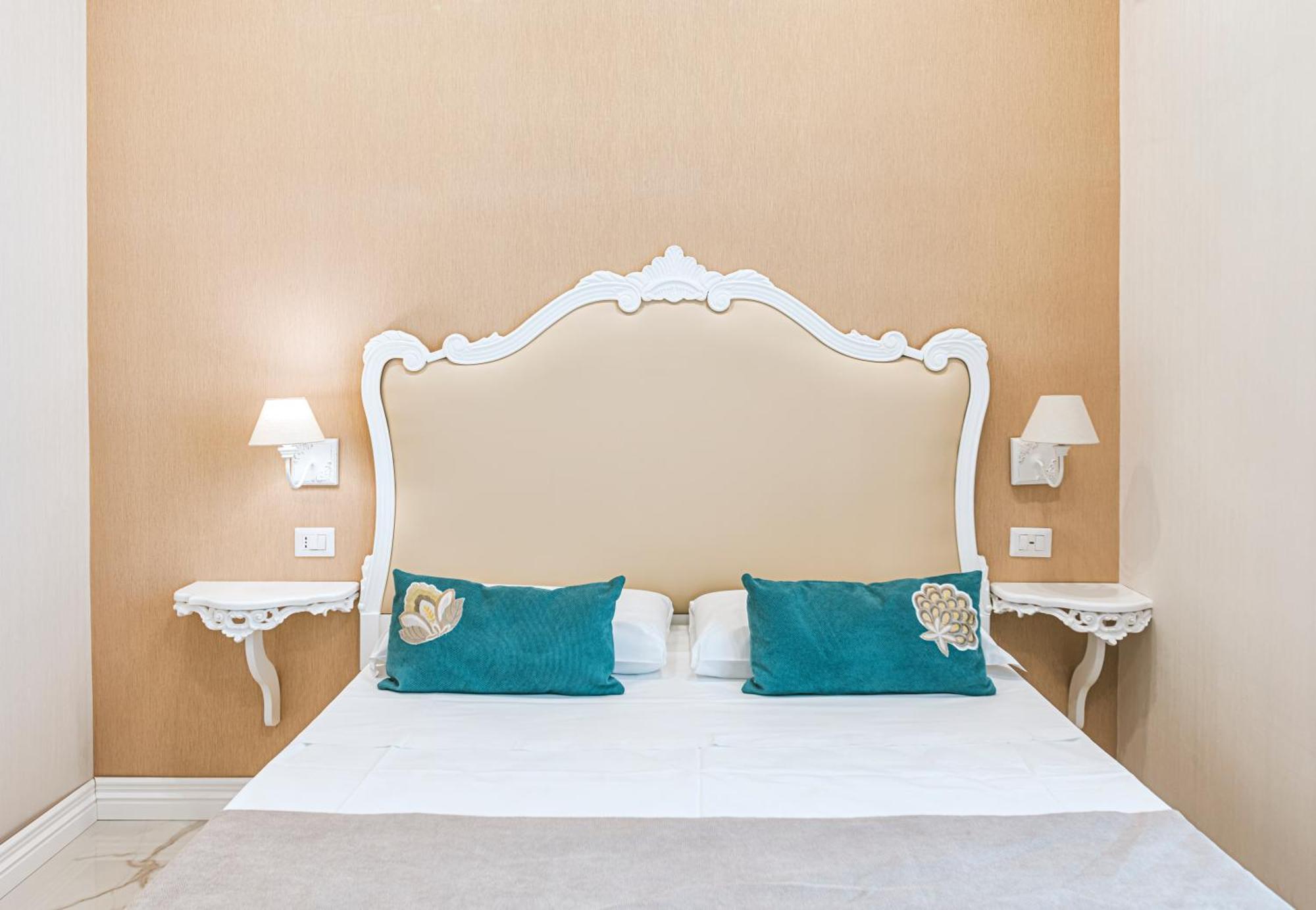 Gentile Suite & Spa Vomero Neapel Exterior foto